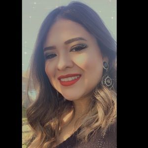 Meet your Posher, Pamela